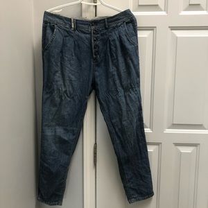 SALE 🤍Free People - Embroidered Jean with details